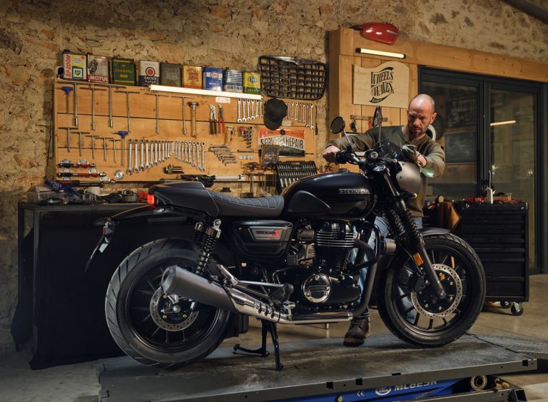 La Honda GB350S : Star du Wheels and Waves 2025