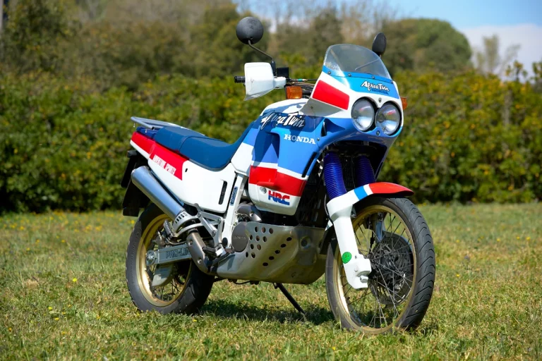 Les motos Honda les plus emblématiques des années 80 et 90 - L'africa Twin
