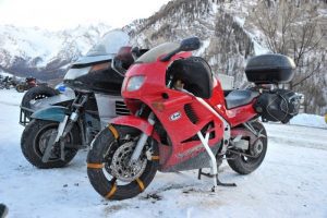 Rouler à moto en hiver : tous les conseils